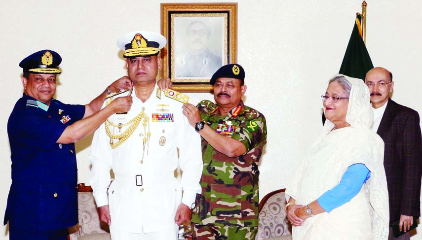 In presence of Prime Minister Sheikh Hasina, General Aziz Ahmed Chief of Bangladesh Army and Chief of Air Staff Air Chief Marshal Masihuzzaman Serniabat adorned the rank of Admiral at the Prime Minister's Office yesterday. Prime Minister's Security Affa