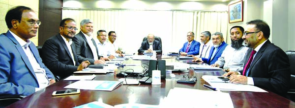 Shibbir Mahmud, Chairman, Board of Directors of Islamic Finance and Investment Limited (IFIL), presiding over its 248th meeting at its boardroom on Wednesday. Rezakul Haider, Anis Salahuddin Ahmad, Vice-Chairmen, SM Bakhtiar Alam, Hossain Mahmud, Liaquat