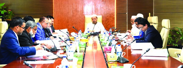 Hafez Md. Enayet Ullah, Chairman, Board of Directors of Al-Arafah Islami Bank Limited, presiding over its 623thEC meeting at the Bank's head office in the city on Thursday. Farman R Chowdhury, Managing Director, Md. Harun-Ar-Rashid Khan, Engr. Kh. Mesbah