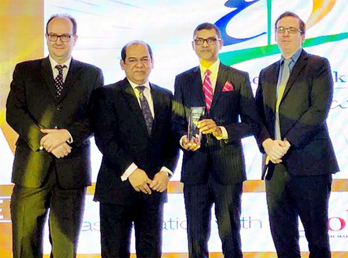 Easter Bank Limited (EBL) has recently been awarded the 'Best Corporate and Investment Bank in Bangladesh by Asiamoney, a leading financial publication in Asia-Pacific region. Ziaul Karim, Head of Communications and External Affairs and Sohail Murshed, C