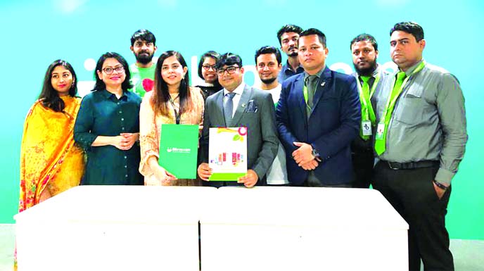 Eshita Sharmin, Head of Marketing and Ad Sales of Bikroy.com and KMG Kibria, Head of Brands of Minister Hi-Tech Park Limited, poses for a photograph after signing a MoU for exciting "Boishakhi Deals 1426 Powered by Minister" on the occasion of the upcom