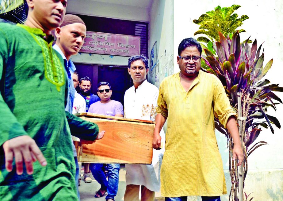 FR Tower fire victims' bodies handed over to relatives from DMCH on Friday.