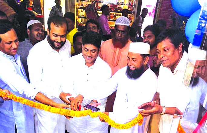 Hasibur Rahman Manik, Councilor of Ward No 26 DSCC, inaugurating the Sufia Optical at Lalbag Dakeswary premises in the city on Saturday while local elites were also present.