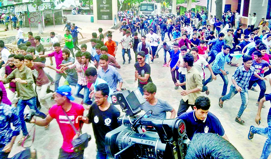 A sporadic clashes happened between BCL activists and police on Chittagong University campus during a blockade enforced by a faction of BCL to press home their four-point demands. Ten students were injured including police on Sunday.