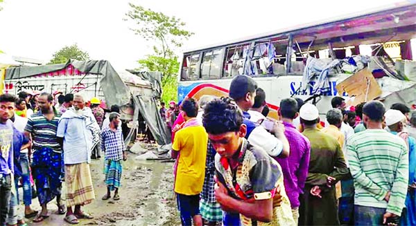 At least 12 people were seriously injured as bus and truck collided head-on at Nagarkanda in Faridpur on Dhaka-Khulna Bishwa Road on Sunday.