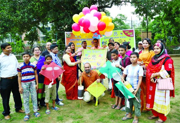 On the occasion of Pahela Boishakh, Gulshan Youth Club organized a two-day festival on the premises of the club ground on April 13 and 14. Kite festival, Nagor Dola, puppet show, baul song performance and cultural function were included in the festival. O