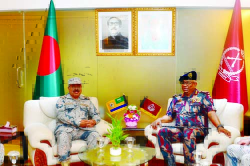 Director General of Saudi Border Guards Vice Admiral Awwad Eid Al Aradi Al Balawi called on Director General of Border Guard Bangladesh Major General Md. Safinul Islam at the latter's office in the city's Pilkhana on Monday. ISPR photo