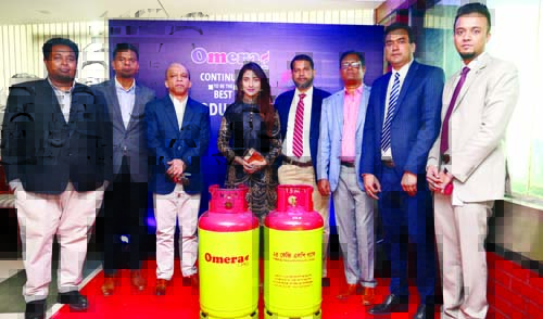 Actress Mehazabien Chowdhury, attended at the inauguration ceremony of 25kg cylinder of Omera LPG at a function held at a city hotel recently. Shamsul Haque Ahmed, CEO of Omera Petroleum Limited, M. Mukul Hossain, CEO of MJL Bangladesh Limited and former