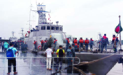 Navy Ship 'Meghna' started for Mehendiganj in Barishal with relief materials and medical aid on Saturday from Titumir Naval Jetty, Khulna to face post-cyclonic storm 'Fani' disaster areas. ISPR photo