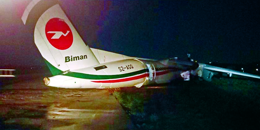 30 passengers injured as Biman Bangladesh Airlines skidded off runway at Yangon on Wednesday. Internet photo