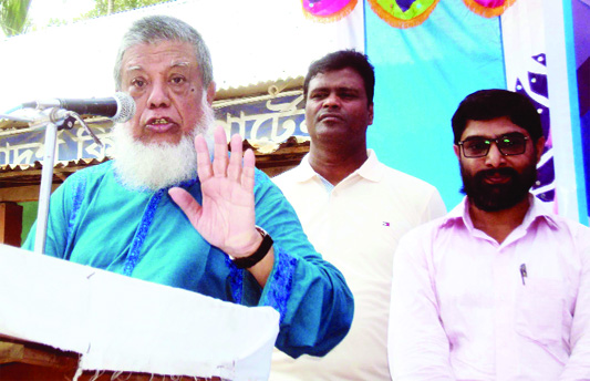 SAGHATA(Gaibandha): Deputy Speaker of the National Parliament Adv Fazle Rabbi Miah MP speaking as Chief Guest at a function of a kinder garten at Saghata yesterday.