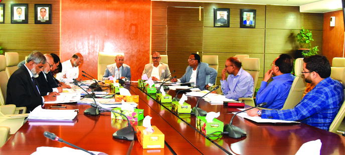 Md. Liakat Ali Chowdhury, Chairman of Risk Management Committee of Al-Arafah Islami Bank Ltd, presiding over its 22nd meeting recently at the Bank's head office. Members of the committee Abdus Samad Labu, Md Abdus Salam, Mohammed Emadur Rahman, Md Amir