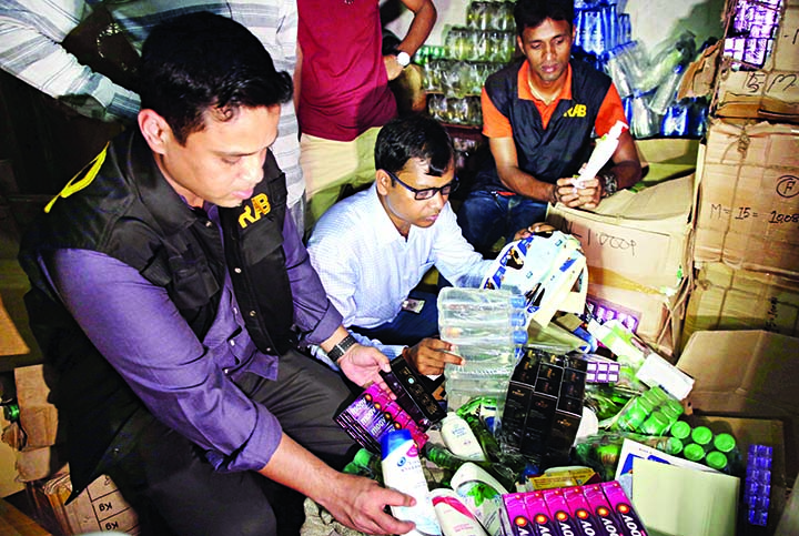 RAB mobile team led by a magistrate on Saturday raided a departmental store at Chawkbazar area detected fake and unauthorised cosmetics in name of foreign brands and seized those worth Taka 10 crore. Six detained persons were sent to jail for two years an