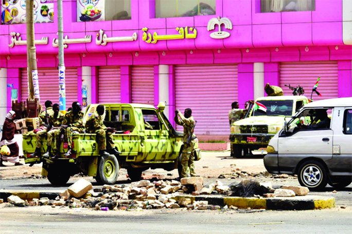 Sudanese police fired tear gas Sunday at protesters taking part in the first day of a civil disobedience campaign, called in the wake of a deadly crackdown on demonstrators.