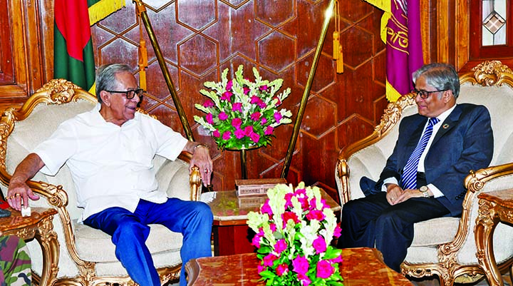 Dhaka University Vice-Chancellor Prof Dr Akhtaruzzaman called on President Abdul Hamid at Bangabhaban on Thursday. Press Wing, Bangabhaban photo