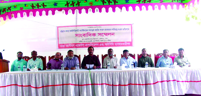 Sheikh Mohammad Farid, President of Dhaka Customs Agents' Association, addressing a press conference at ICT Customs House premises in the city recently demanding goods container to reach Kamlapur ICD port within 36 hours of its landing at Chattogram port