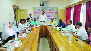 GHATAIL (Tangail): Shahiduzzaman Khan, Mayor, Ghatail Pourashava announcing Poura budget for 2019-2020 financial year at Pourashava Conference Room as Chief Guest yesterday.