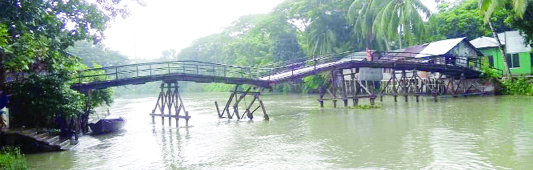 PIROJPUR: An iron bridge over Ganokpara canal at Swarupkati Upazila has been broken down recently. Local people demand immediate repair of the bridge .