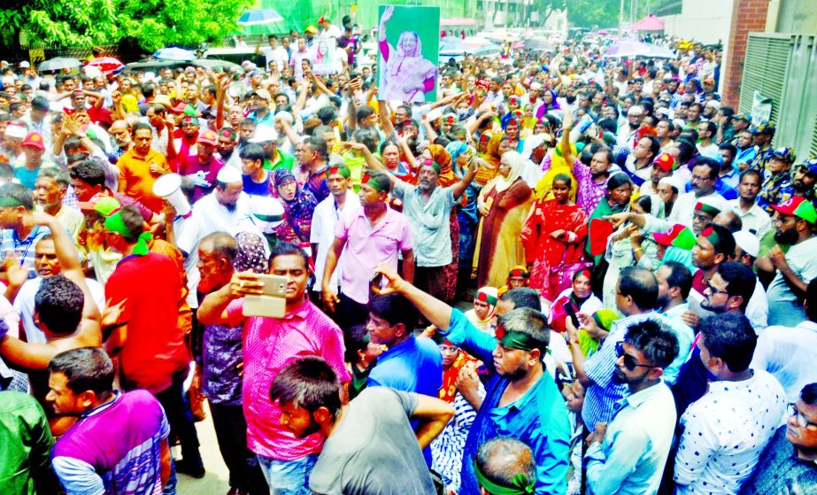 Workers of Poura Service Association staged demonstration in front of Bangladesh Secretariat aiming to gherao the Local Govt Ministry to press home their demands including arrears on Wednesday.