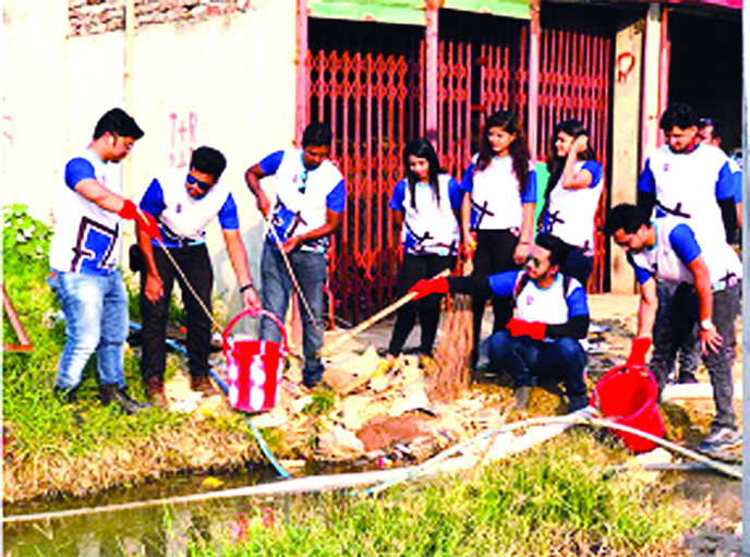 ACI Water Pump and Yamaha Rider Club jointly organized "Jol Shobuje Aka, Priyo Shohor Dhaka" campaign at Uttara in the city recently to raise awareness among the city dwellers about deadly lethal diseases like dengue, chikungunya and other mosquito born