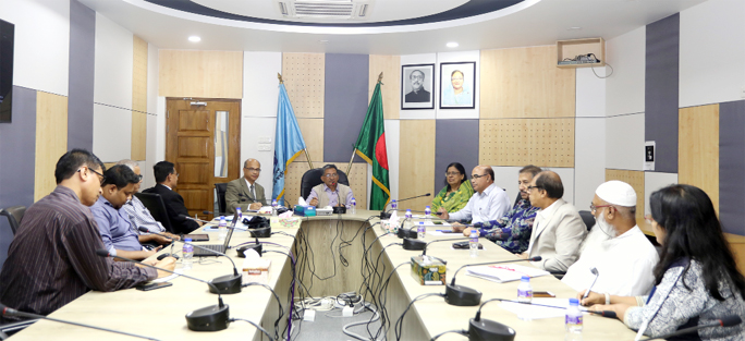 Prof Kazi Shahidullah, Chairman, University Grants Commission is seen exchanging views with World Bank delegation at UGC premises on Wednesday.
