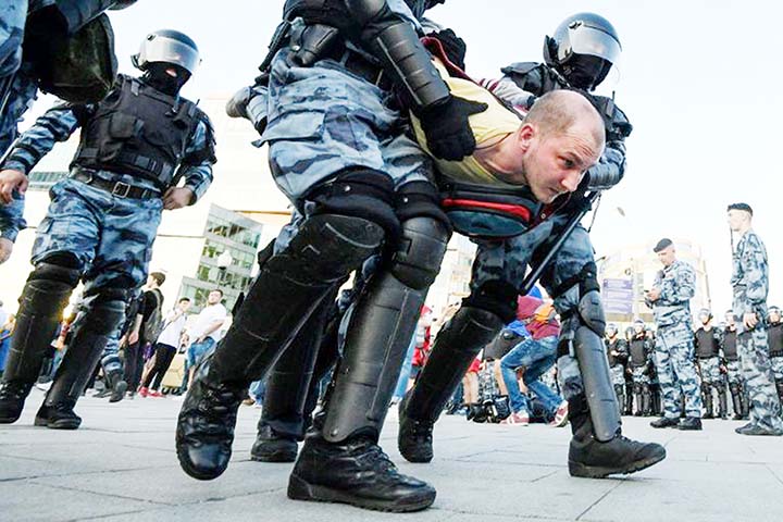 Protest monitor OVD-Info reported that 1,400 people were detained in Moscow.