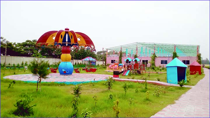 DHAMRAI (Dhaka): Alauddin's Park at Dhamrai in Dhaka has become one of the attraction place of the country for recreation of the people . There are 12 'D' dynamic cinema halls , hydraulic pendulum, speed spinning car , bumper car, bull rides , train ,