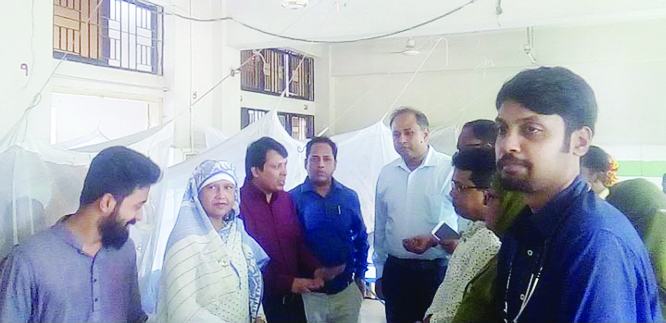 KISHOREGANJ: Md Sarowar Morshed Chowdhury, DC, Kishoreganj visiting dengue patients at Kishoreganj General Hospital on Monday .