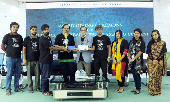 Prof Dr SM Mahbub Ul Haque Majumder, Pro-Vice Chancellor, Daffodil International University and Shahriar Manzoor, judge of ACM-ICPC World Finals hand over the champion trophy of 'DIU Intra University Programming Contest 2019 (DIU IUPC 2019)' to the winn