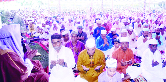 RANGPUR: Thousands of Muslims of all ages offering Munajat seeking divine blessing in the main Eid -ul -Azha congregation was held at Central Eidgah in Rangpur on Monday.