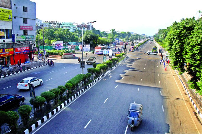 Dhaka city still looks deserted as many Dhakaites are yet to return after Eid-ul-Azha celebration from their respective village homes. This photo was taken from Kakoli area on Wednesday.