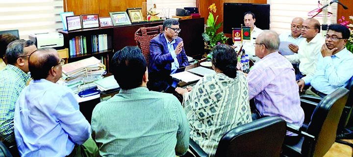 Dengue Prevention and Treatment Monitoring Cell of Bangladesh Awami League discussed latest situation of dengue with Health and Family Welfare Minister Zahid Maleque at his office yesterday.