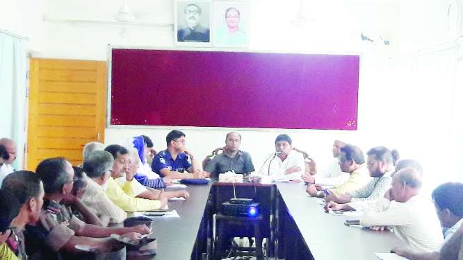 CHARGHAT (Rajshahi): A review meeting on law and order situation was held at Administration Conference Hall Room in Charghat Upazila yesterday . Among others, Nazmul Haque, UNO presided over the meeting.
