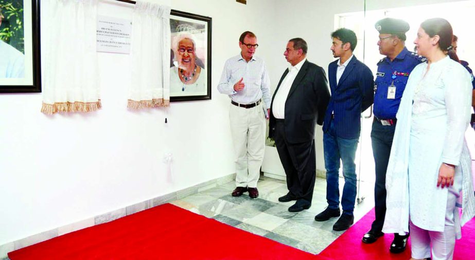 British High Commissioner to Bangladesh Robert Chatterton Dickson and his wife Ms Teresa Albor visited ACS Textiles (Bangladesh) Ltd at Tetlabo, Rupgonj in Narayangonj on Wednesday.