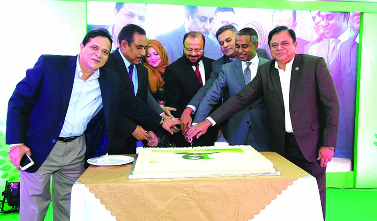 Syed Rafiqul Haque, AMD of Mutual Trust Bank Limited along with Sheikh Mohammad Maruf, AMD of City Bank Limited, inaugurating the 19th founding anniversary of Eon Group of Industries at Eon Convention Center in the city recently as chief guest. MominUd Do