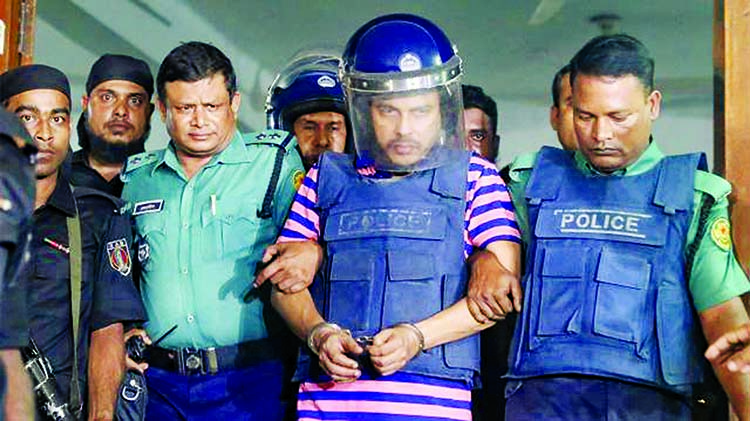Jubo League leader Khalid Mahmud Bhuiyan being taken to Gulshan police station by RAB on Thursday.