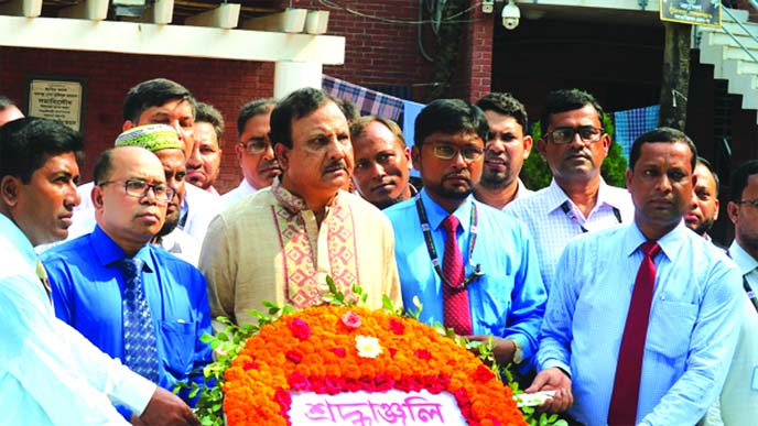 Acting Managing Director of Ansar-VDP Development Bank Limited along with other senior officials of head office, paying homage at the Mazar of Bangabandhu Sheikh Mujibur Rahaman at Tungipara in Gopalganj on Saturday. Later, he attended a workshop particip