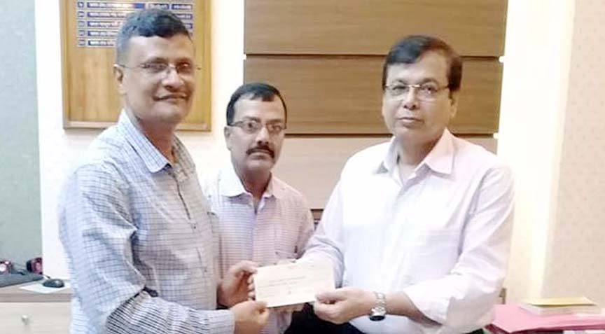 Chattogram Port Authority (CPA) handing over a cheque for Tk 30.55 cr to Chattogram City Corporation as holding tax at a function yesterday.