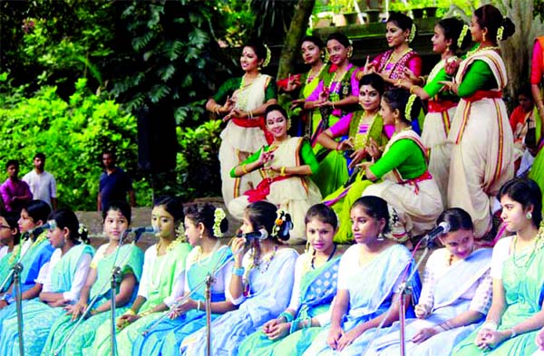 Marking the Swarat Utsab, Chhayanaut organised a cultural programme at Bakultola of Dhaka University on Friday.