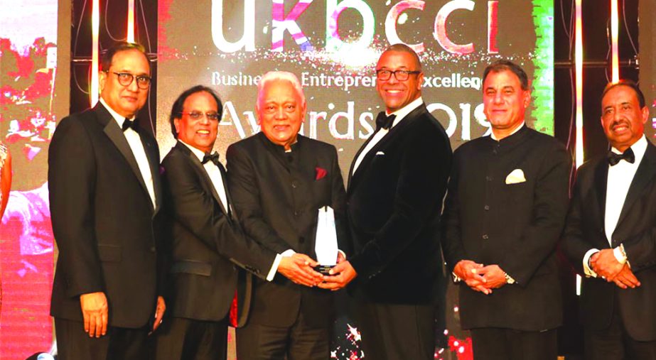 Syed Manzur Elahi, Chairman of the Apex Group, receiving the "Lifetime Achievement Award" at the UK -Bangladesh Catalysts of Commerce & Industry (UKBCCI) awards held in central London on Sunday.