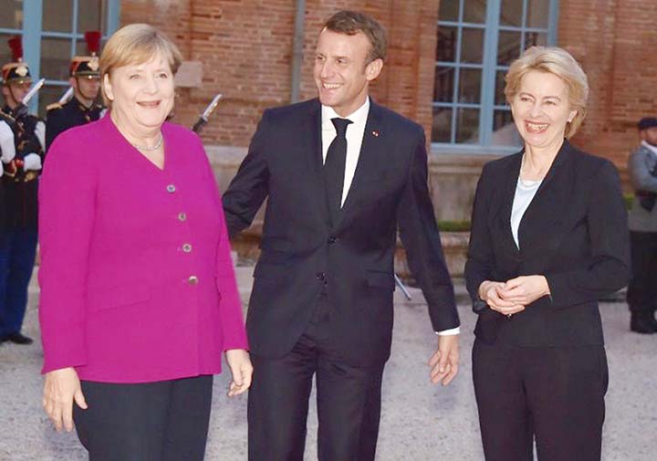 Hopes are rising that a draft deal can be presented at an EU summit to be attended by German Chancellor Angela Merkel and French President Emmanuel Macron.