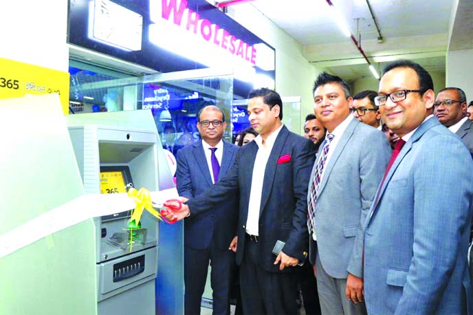 Ali Reza Iftekhar, CEO of Eastern Bank Limited (EBL) along with Zakir Hossain, Director of Jamuna Group, inaugurating the bank's ATM Booth with the Cash Deposit Machine (CDM) facilities at the Wholesale Club premises in Jamuna Future Park in the city rec