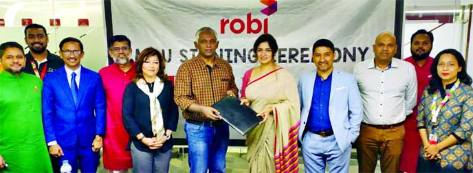 Robi has signed a Memorandum of Understanding (MoU) with TiE Dhaka and The Angels Network (TAN) to facilitate the startup initiatives of r-ventures at the Robi Corporate Office in the city recently. Robi's Managing Director Mahtab Uddin Ahmed, Chief Digi