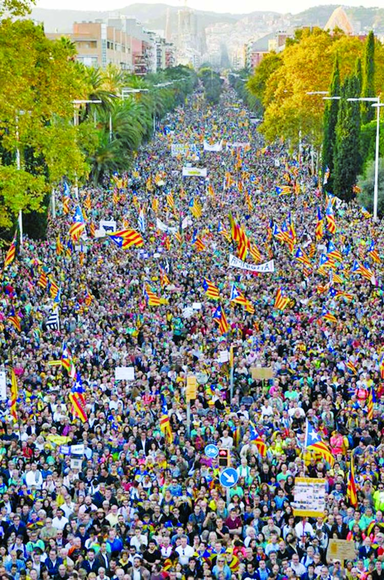 Separatist lone-star flags waved above the massive crowd in Barcelona. Internet photo