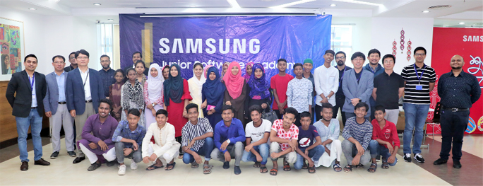 Students along with the officials of Samsung at the orientation ceremony of Samsung 3rd batch of Junior Software Academy kicked off in the capital on Wednesday.