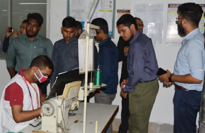 Students of the BBA-4 and BBA-5 batch of Army Institute and Business Administration of Saver, visited the MS Shine Fashion Company (Pvt.) Limited at Dhaka Export Processing Zone recently.