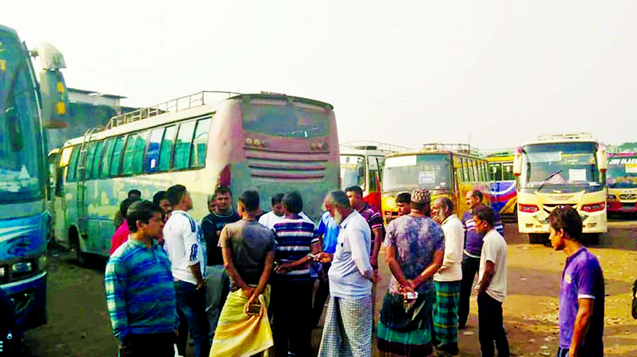 Buses did not leave Khulna bus terminal on Thursday, fearing harassment by those who have been observing transport strike at different parts of the country demanding amendment to the new transport law.