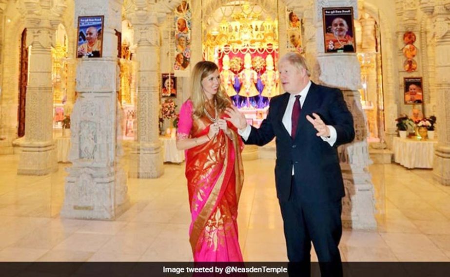 Boris Johnson, Carrie Symonds visited a Hindu temple at Neasden ahead of UK polls.