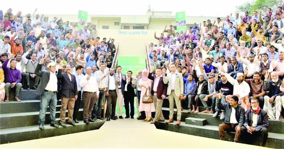 DINAJPUR: A daylong 'Farmers' Meet' was held at Dinajpur jointly organised by NestlÃ© Bangladesh in collaboration with different government agricultural organisations recently.