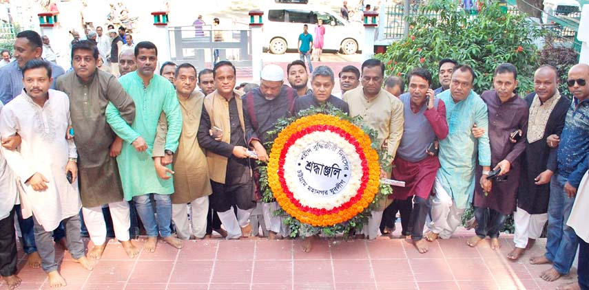 Leaders of Chattogram City Jubo League placing wreaths at Martyred Memorial in observance of the Martyred Intellectuals Day yesterday.